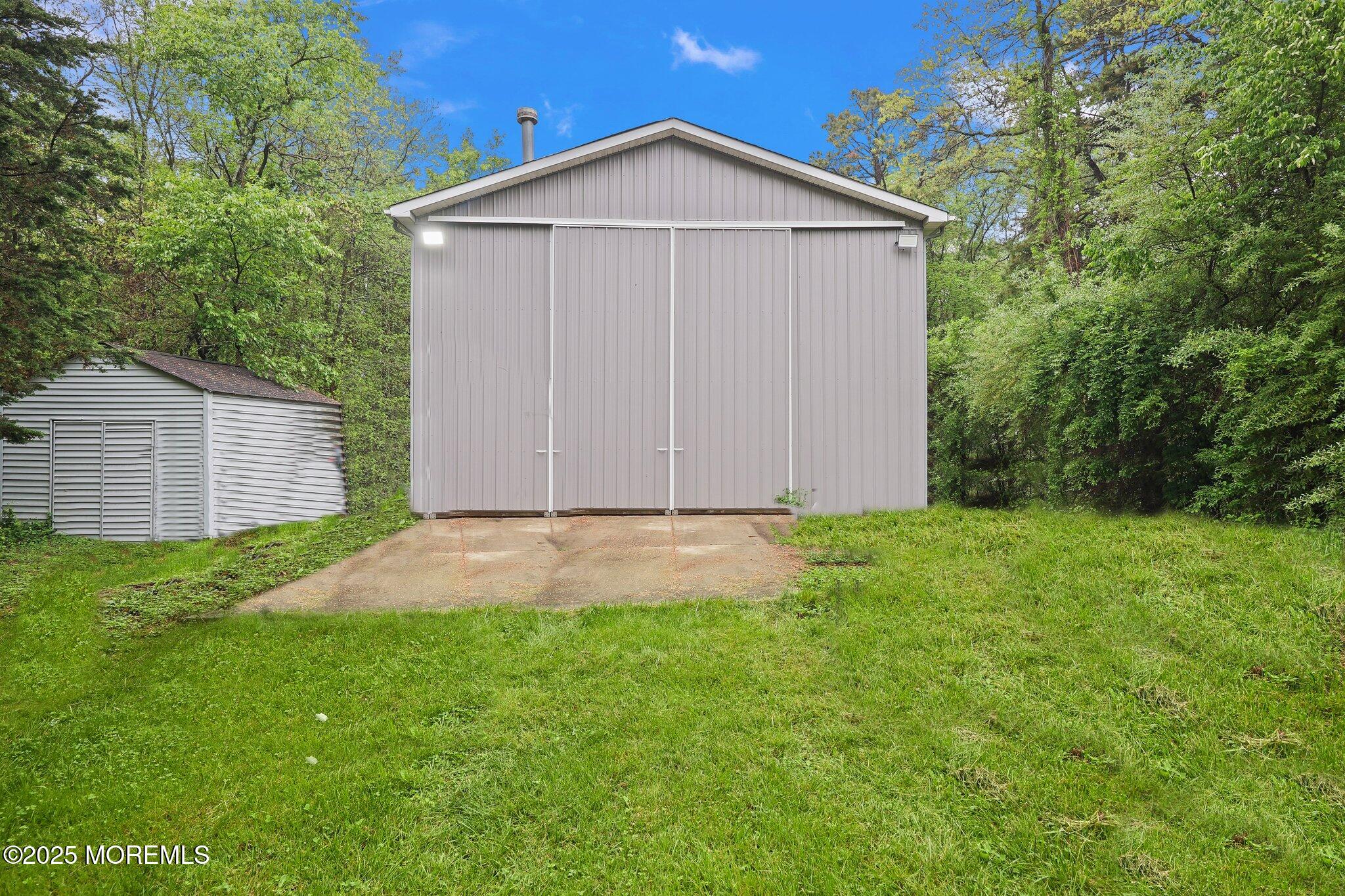 639 Eltone Road Jackson, NJ 08527 - Photo 21 of 26 639frontofbarnnew