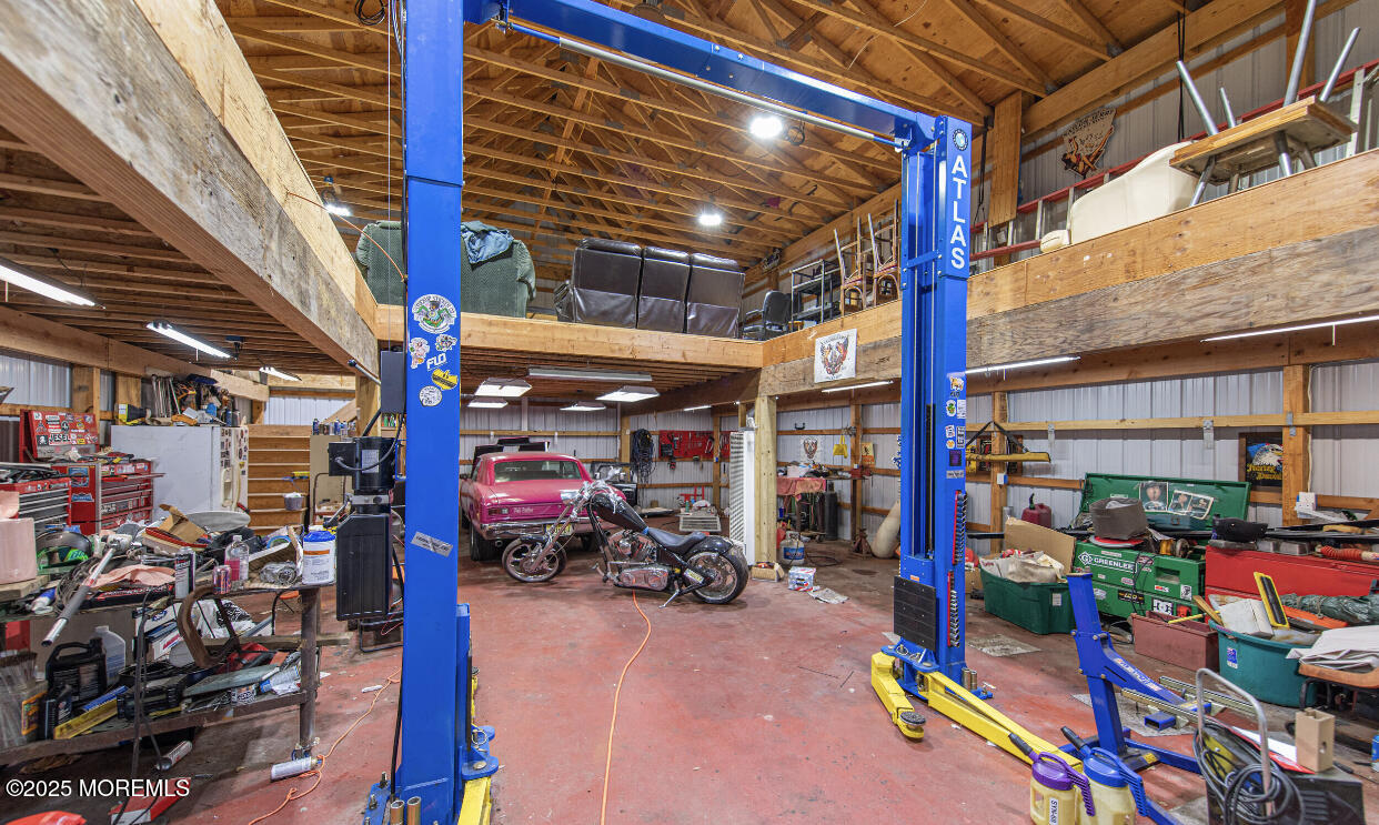 639 Eltone Road Jackson, NJ 08527 - Photo 23 of 26 639carlift