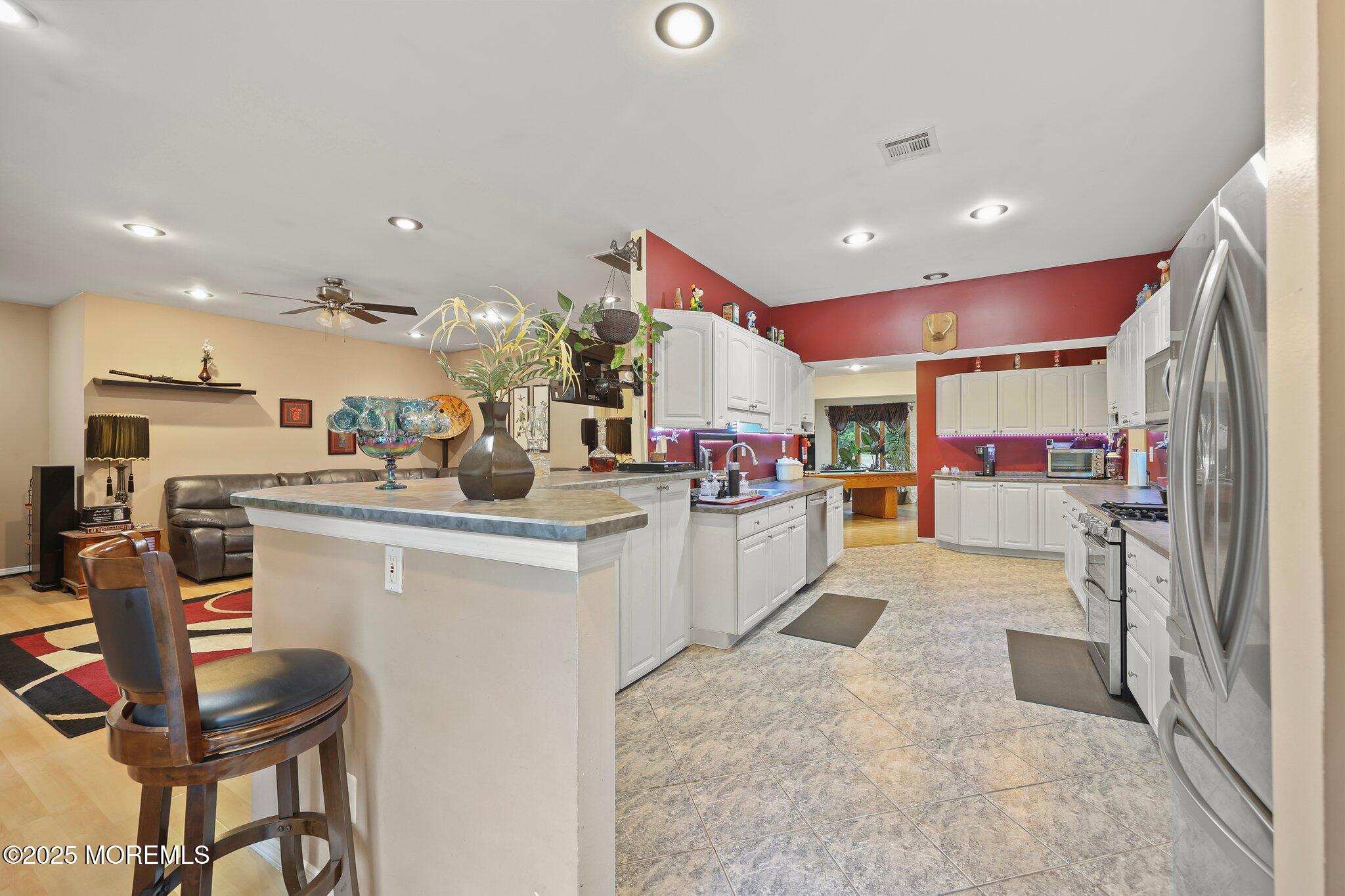 639 Eltone Road Jackson, NJ 08527 - Photo 9 of 26 639kitchenbarnew