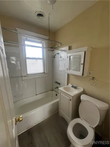 $1,200 | 80 Watson Street, Buffalo, NY 14206