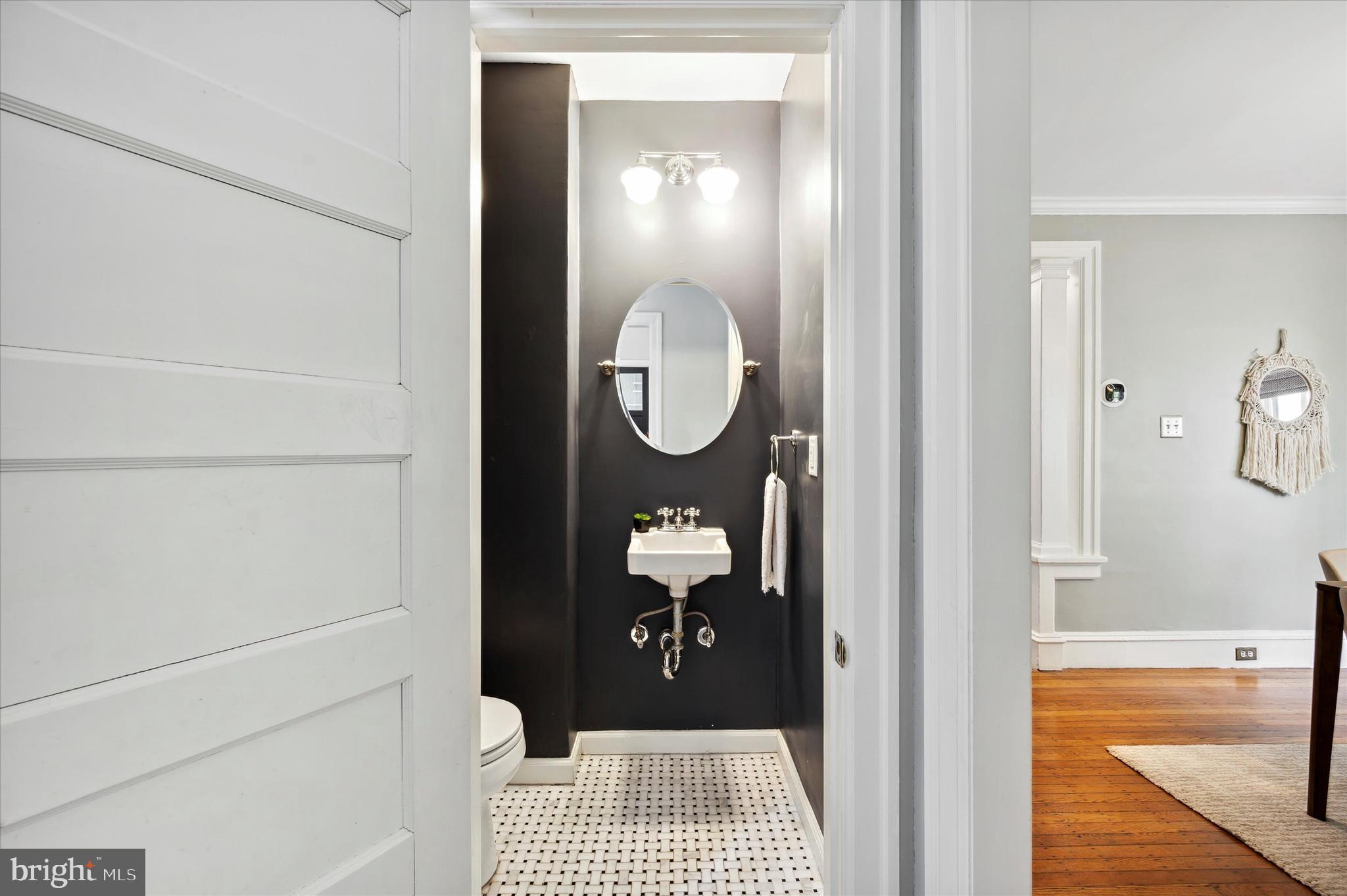 7203 Cresheim Road Philadelphia, PA 19119 - Photo 14 of 51 Powder Room