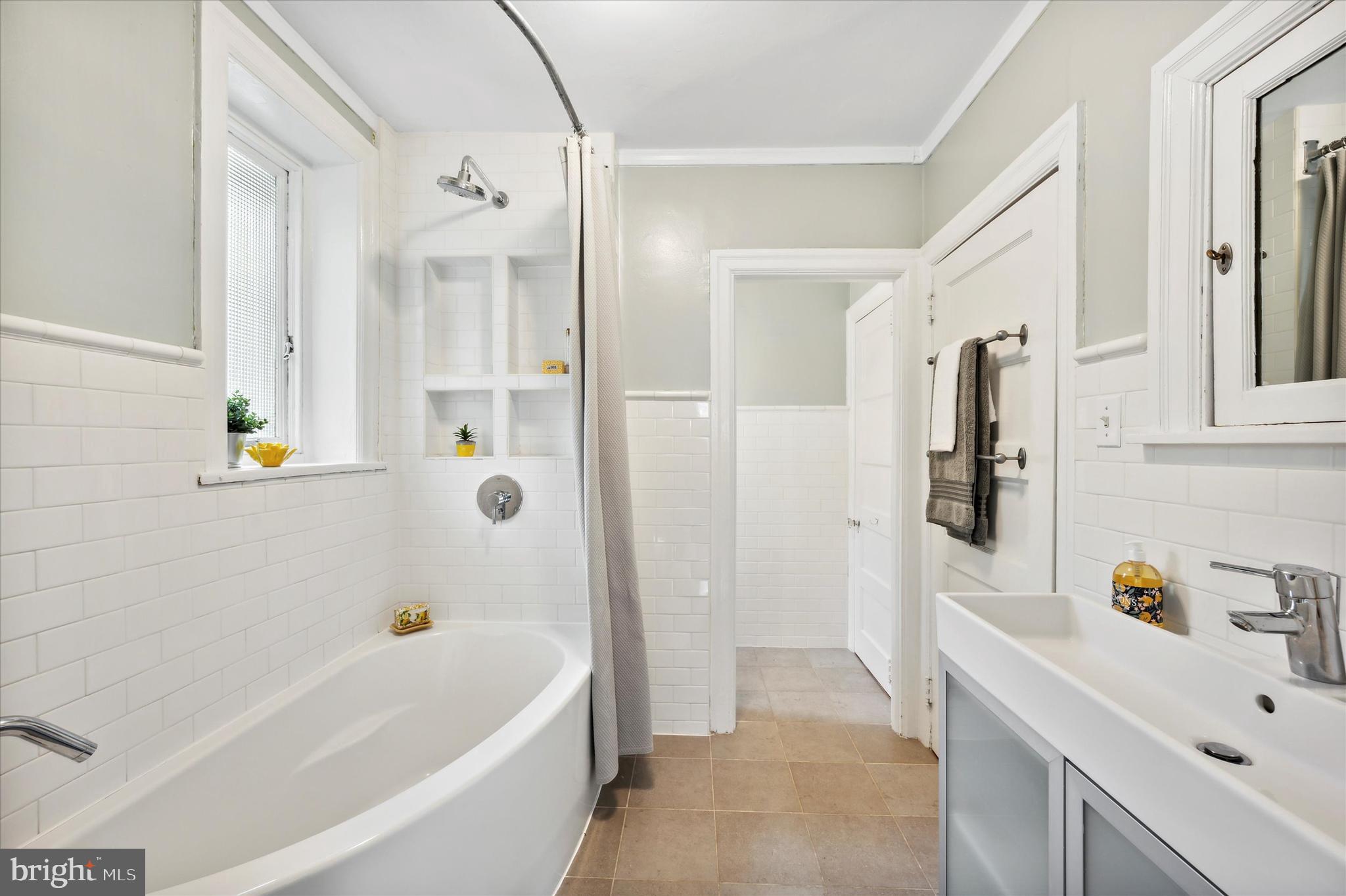 7203 Cresheim Road Philadelphia, PA 19119 - Photo 28 of 51 Full Bath