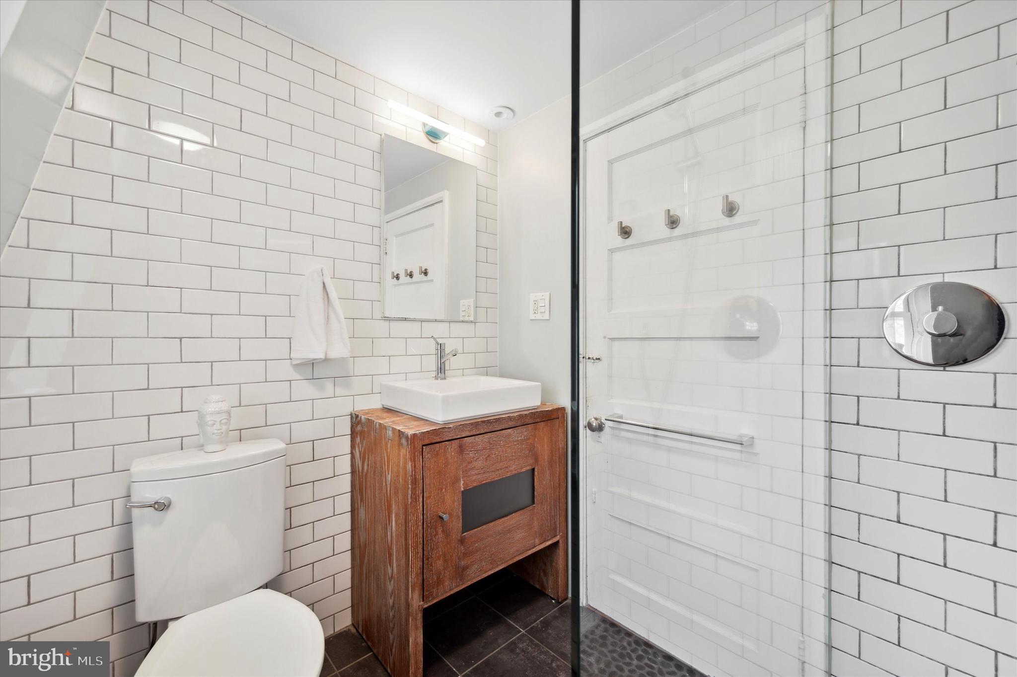 7203 Cresheim Road Philadelphia, PA 19119 - Photo 40 of 51 Full Bath