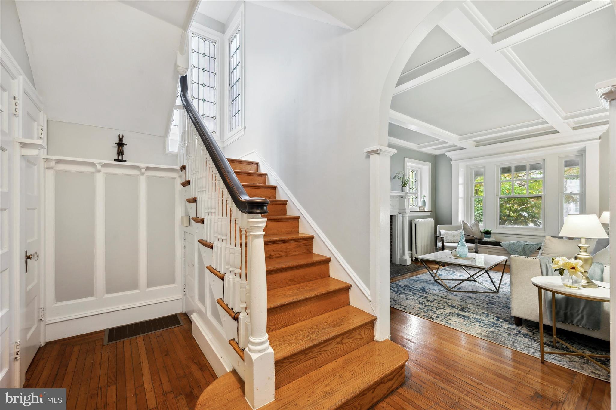 7203 Cresheim Road Philadelphia, PA 19119 - Photo 5 of 51 Foyer