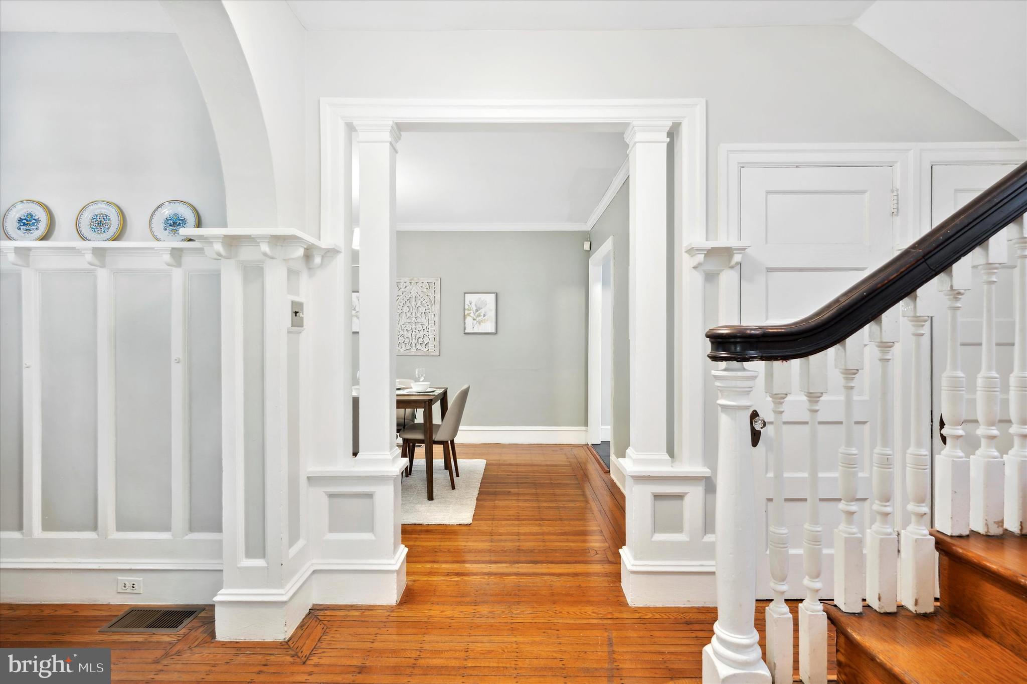 7203 Cresheim Road Philadelphia, PA 19119 - Photo 8 of 51 Foyer