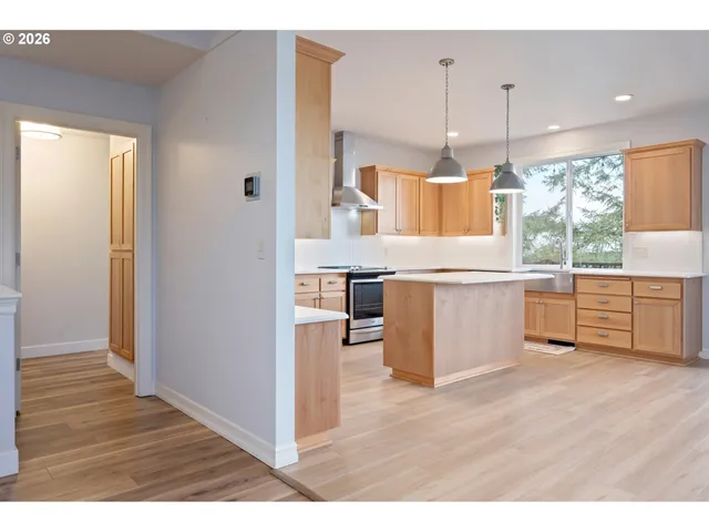 $795,000 | 3488 River Heights Drive, Springfield, OR 97477