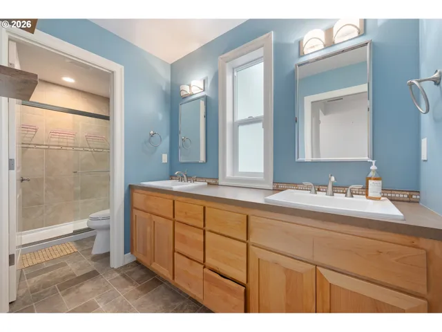 $795,000 | 3488 River Heights Drive, Springfield, OR 97477