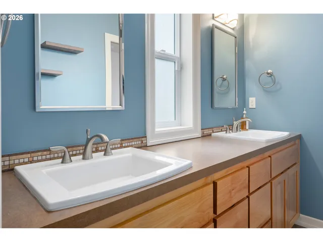 $795,000 | 3488 River Heights Drive, Springfield, OR 97477