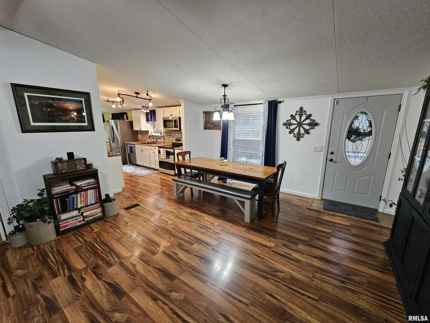 18266 East Liberty Road Opdyke, IL 62872 - Photo 17 of 34 a living room with furniture and wooden floor