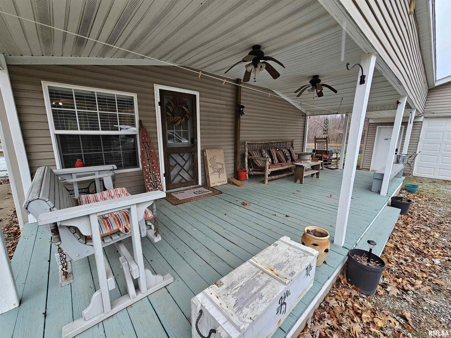 18266 East Liberty Road Opdyke, IL 62872 - Photo 4 of 34 an outdoor space with patio
