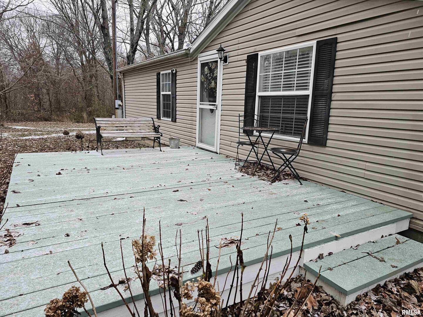 18266 East Liberty Road Opdyke, IL 62872 - Photo 7 of 34 a view of a terrace with chairs