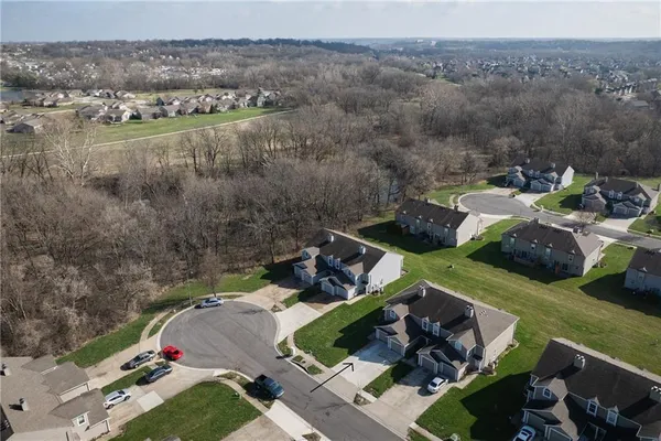 $200,000 | 5707 Northwest Sunrise Meadow Circle, Lee's Summit, MO 64064