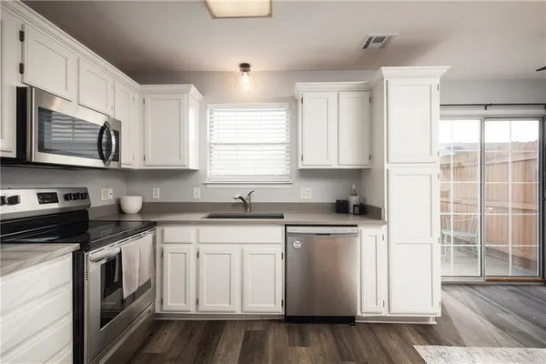 $200,000 | 5707 Northwest Sunrise Meadow Circle, Lee's Summit, MO 64064