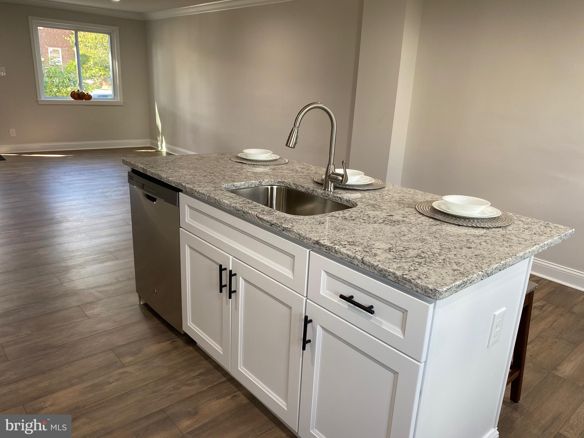 809 Grant Road Folcroft, PA 19032 - Photo 9 of 32 Island