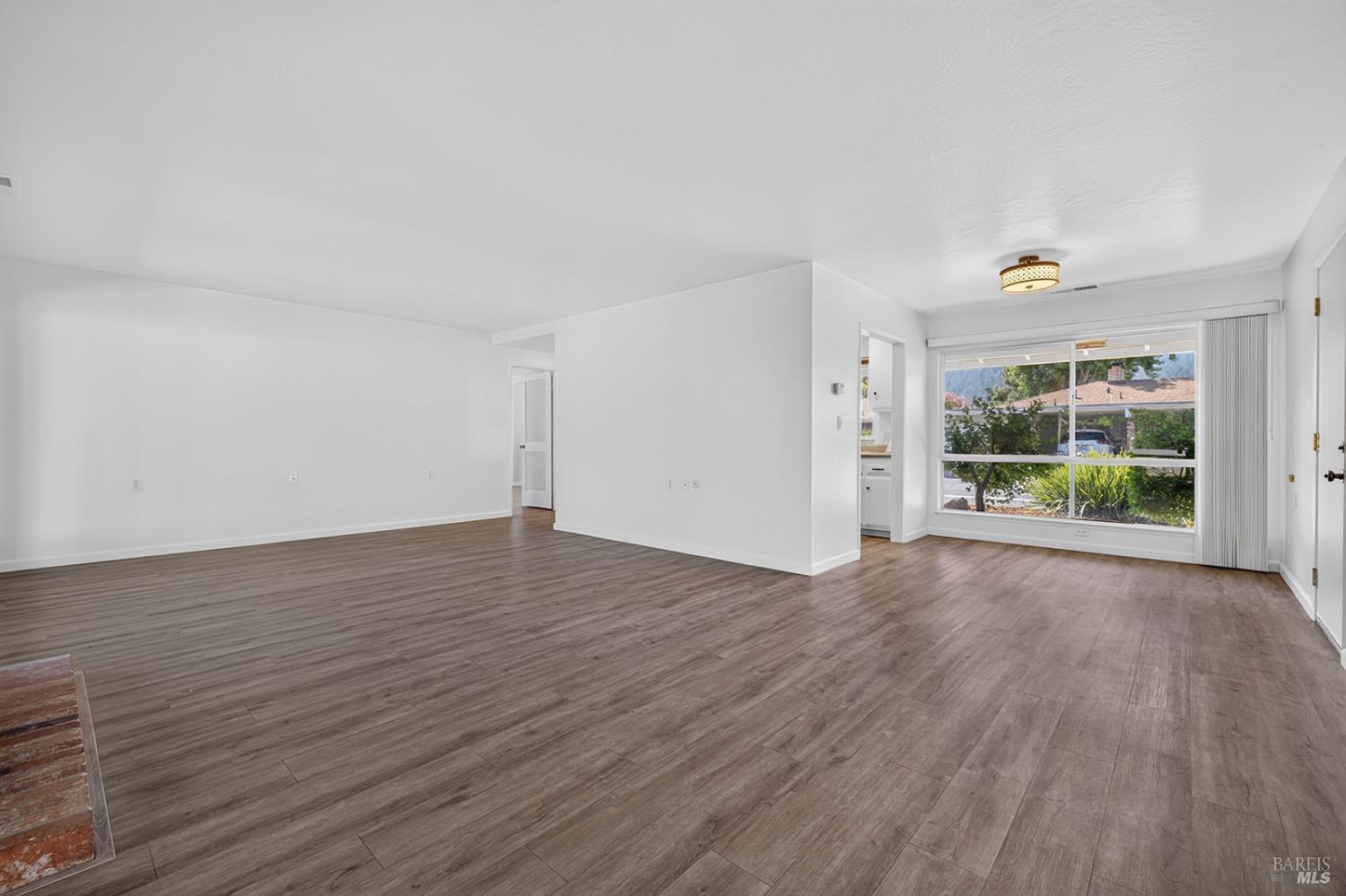 2 Valley Green Street Santa Rosa, CA 95409 - Photo 5 of 37 Gallery Image 5