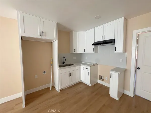 $2,350 | 1156 West Stoneridge Court, Unit D, Ontario, CA 91762