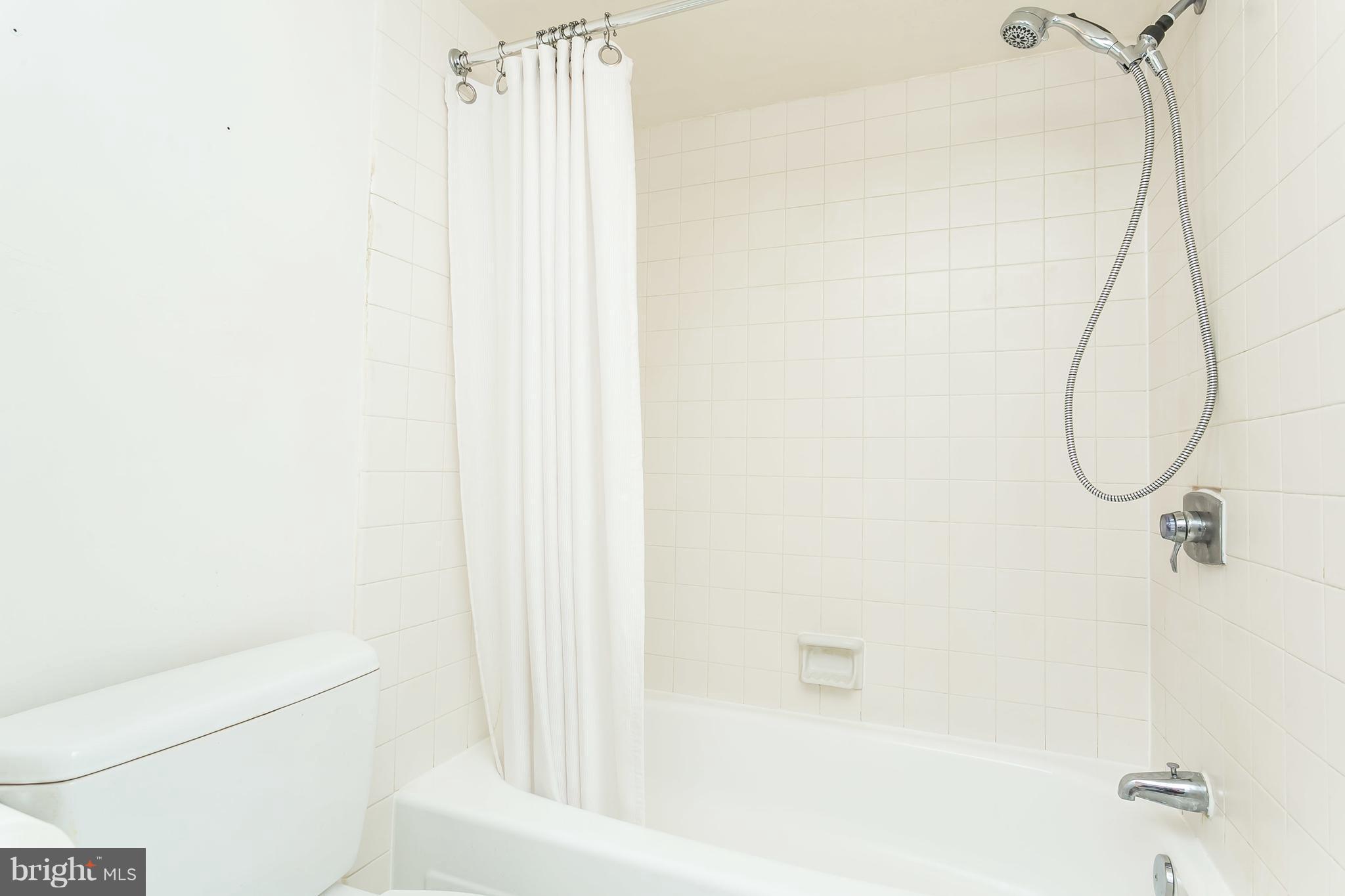 205 East Joppa Road, Unit 2307 Baltimore, MD 21286 - Photo 14 of 21 Bath