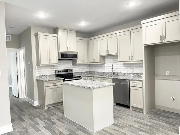 $2,550 | 4839 Spindrift Passage, Garland, TX 75043
