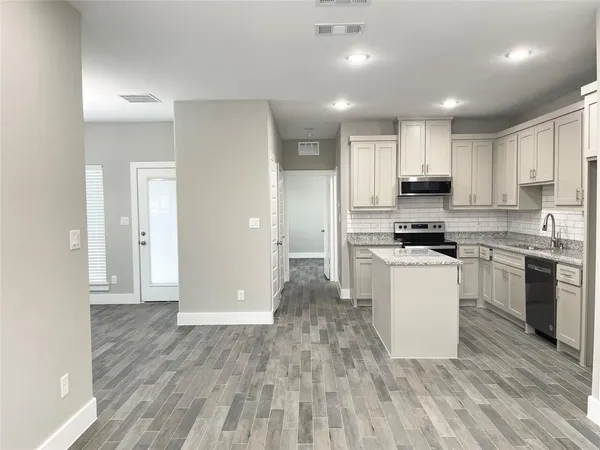 $2,550 | 4839 Spindrift Passage, Garland, TX 75043
