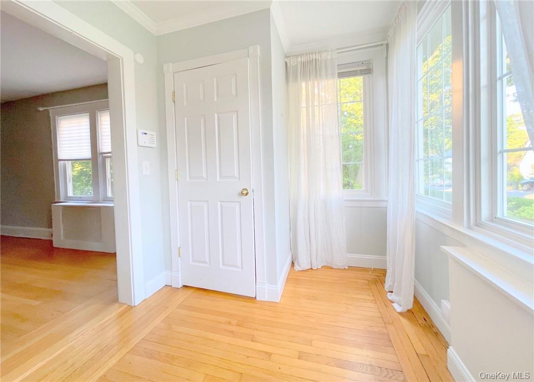 306 Soundview Avenue, Unit RIGHT Mamaroneck, NY 10543 - Photo 5 of 28