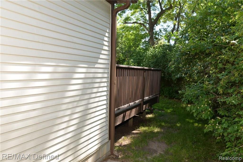 185 Fraser Street Rochester, MI 48307 - Photo 5 of 34