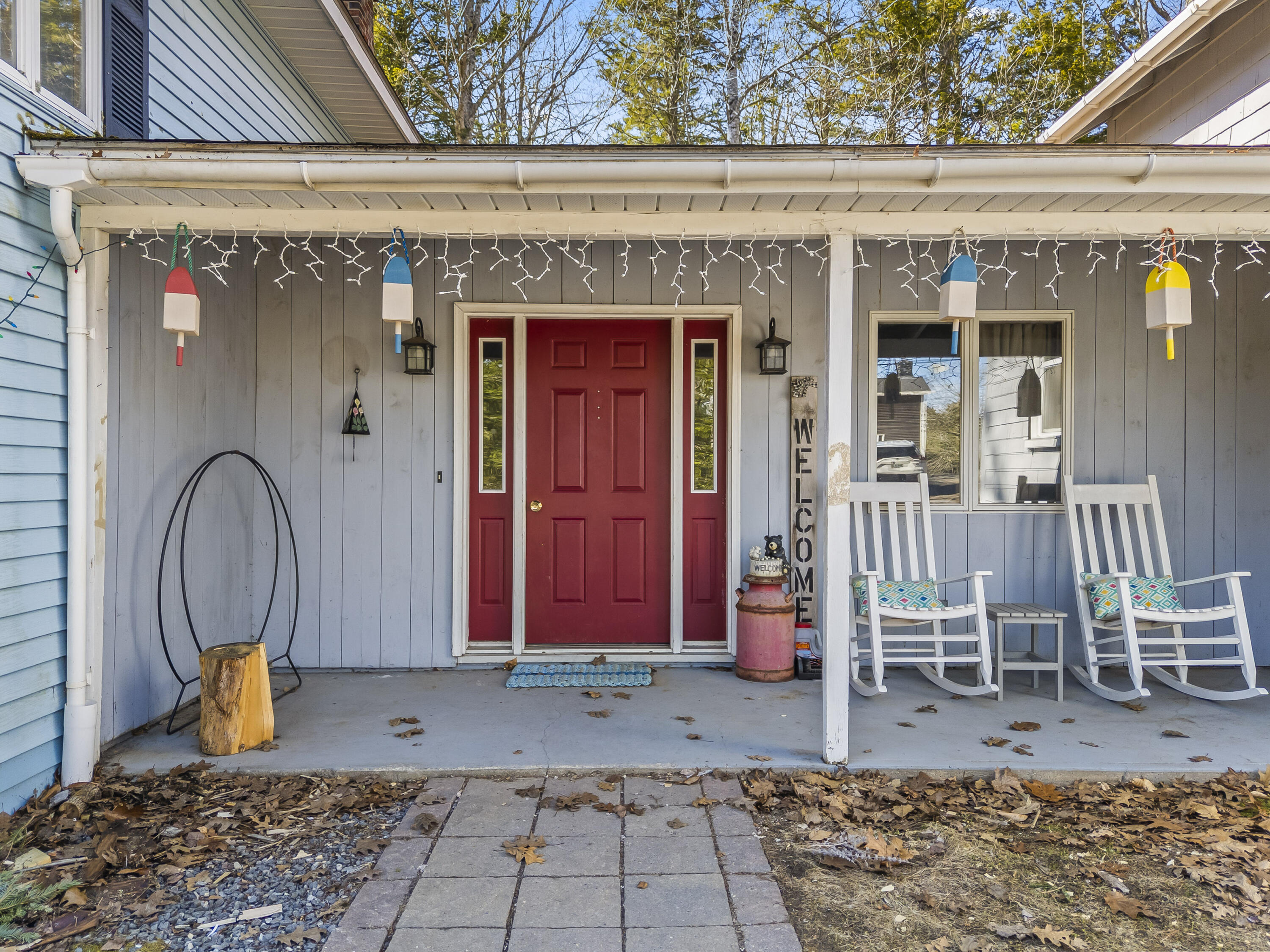 1072 Middle Road Woolwich, ME 04579 - Photo 12 of 59 Front porch area/ Livingroom Entry