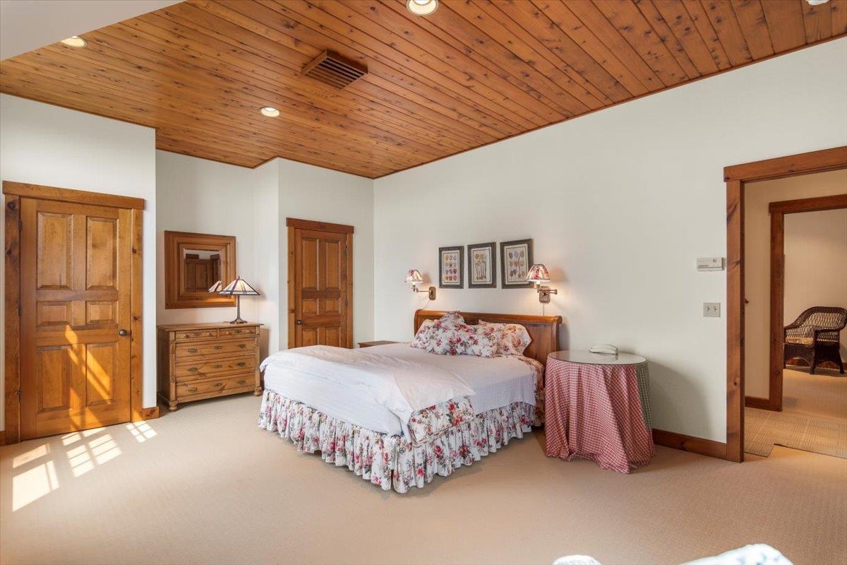 19 Old Town Road Winhall, VT 05340 - Photo 16 of 44