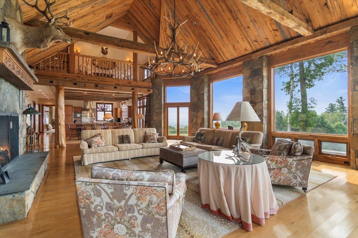 19 Old Town Road Winhall, VT 05340 - Photo 5 of 44