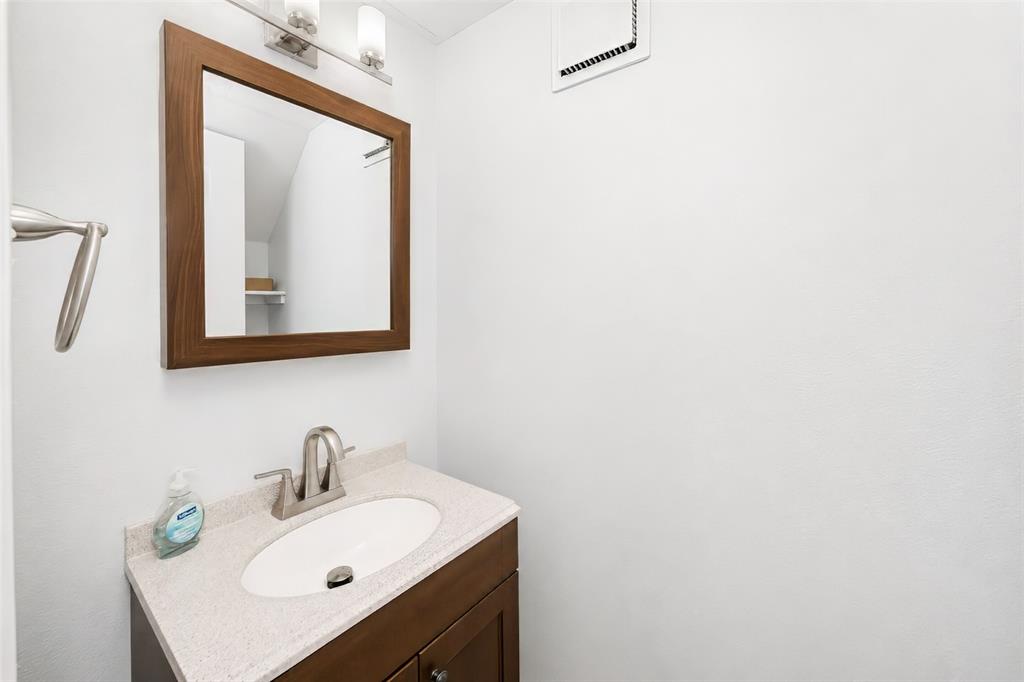 12921 Abrams Road, Unit 403 Dallas, TX 75243 - Photo 12 of 30