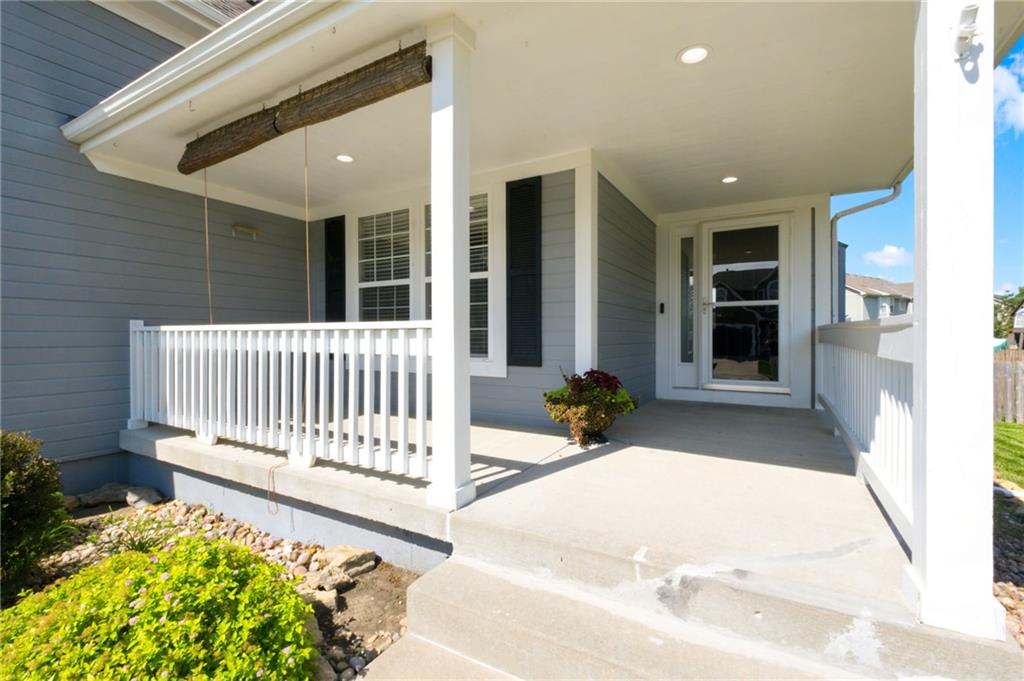 808 Southwest 33rd Street Lee's Summit, MO 64082 - Photo 5 of 46