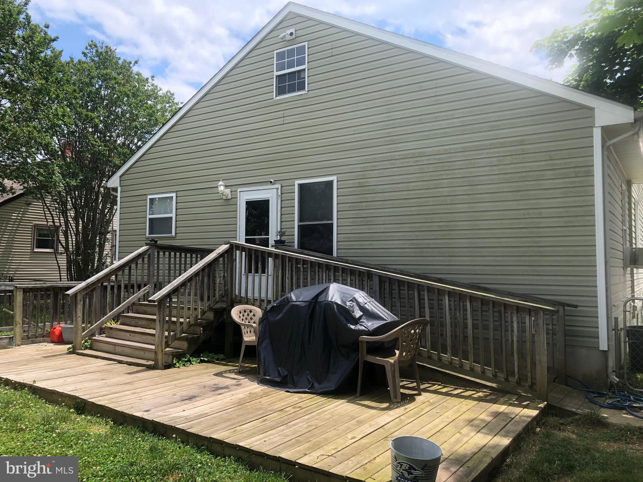 158 Meadow Road Pasadena, MD 21122 - Photo 3 of 4 REAR