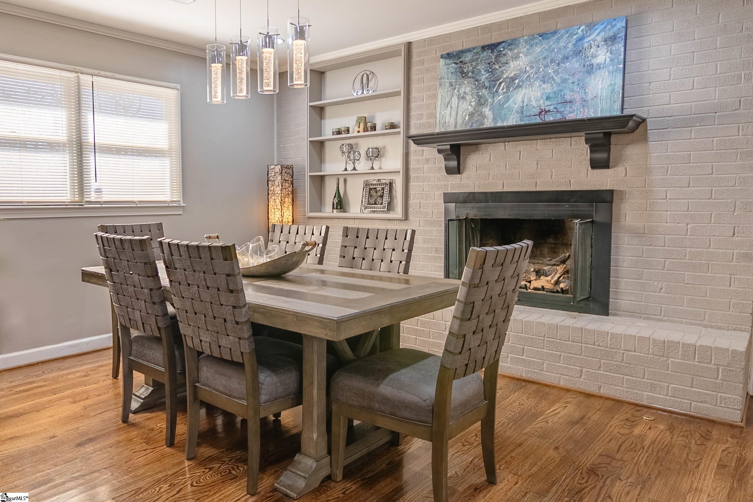 414 Mapleton Drive Greenville, SC 29607 - Photo 1 of 32