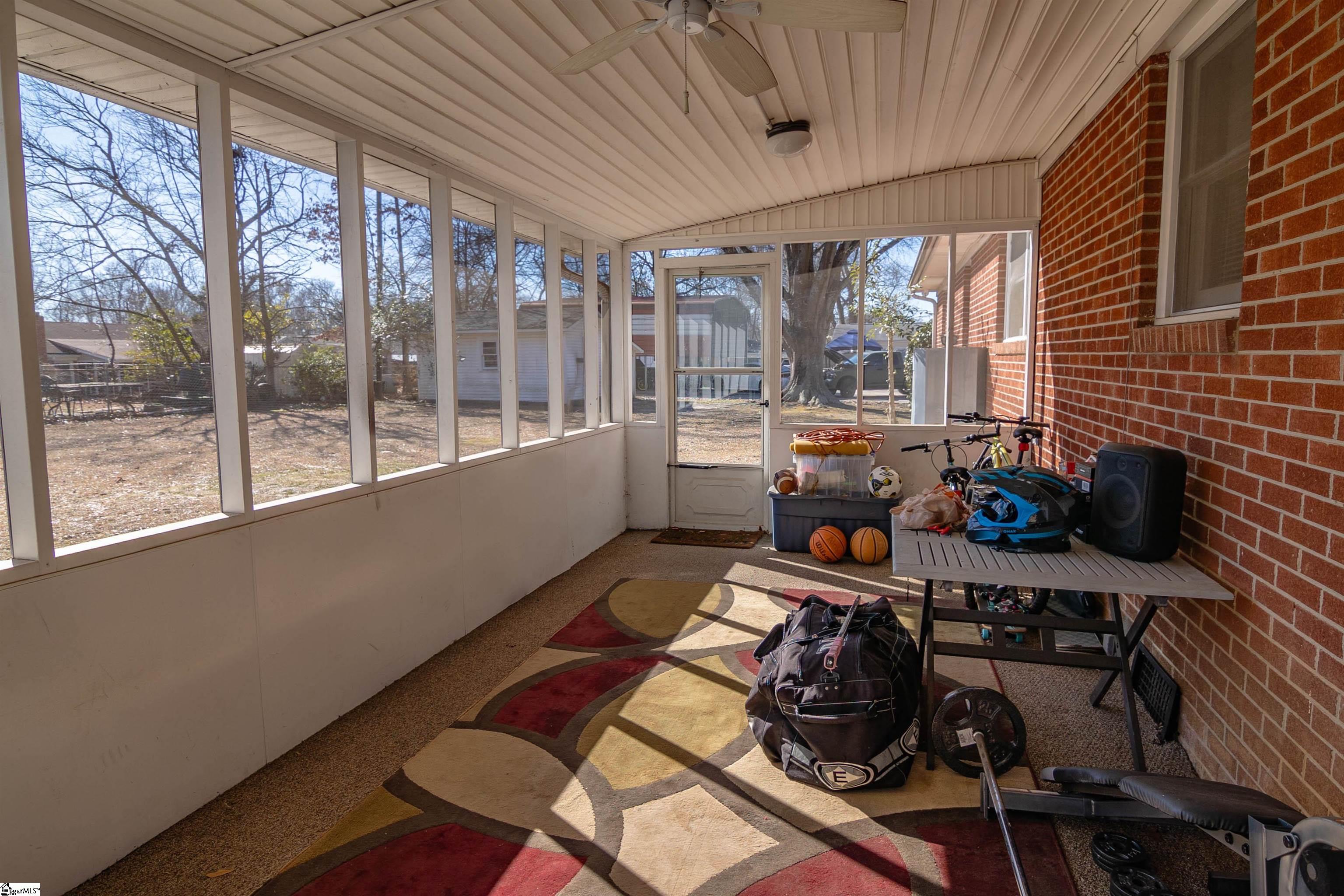 414 Mapleton Drive Greenville, SC 29607 - Photo 12 of 32