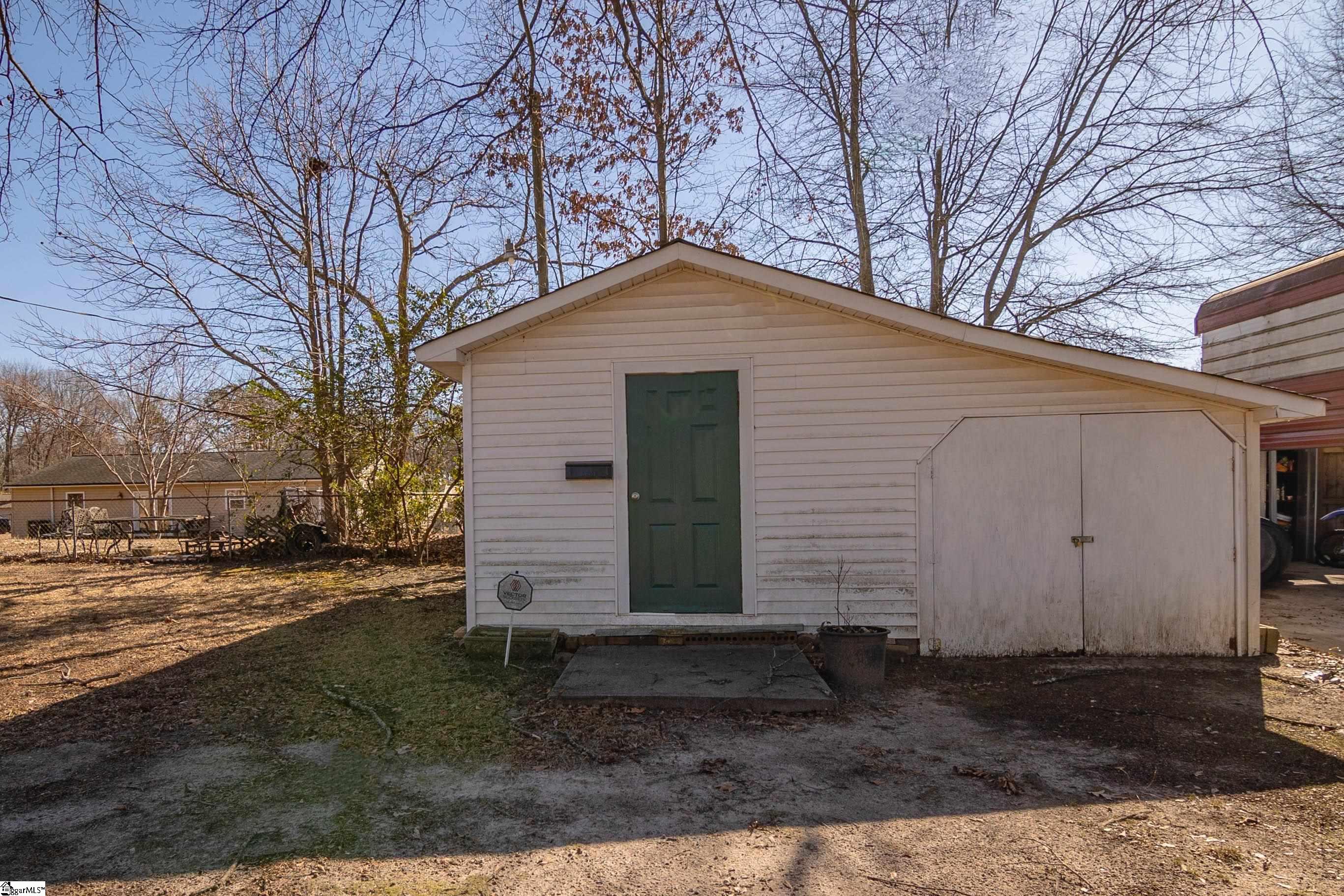 414 Mapleton Drive Greenville, SC 29607 - Photo 21 of 32