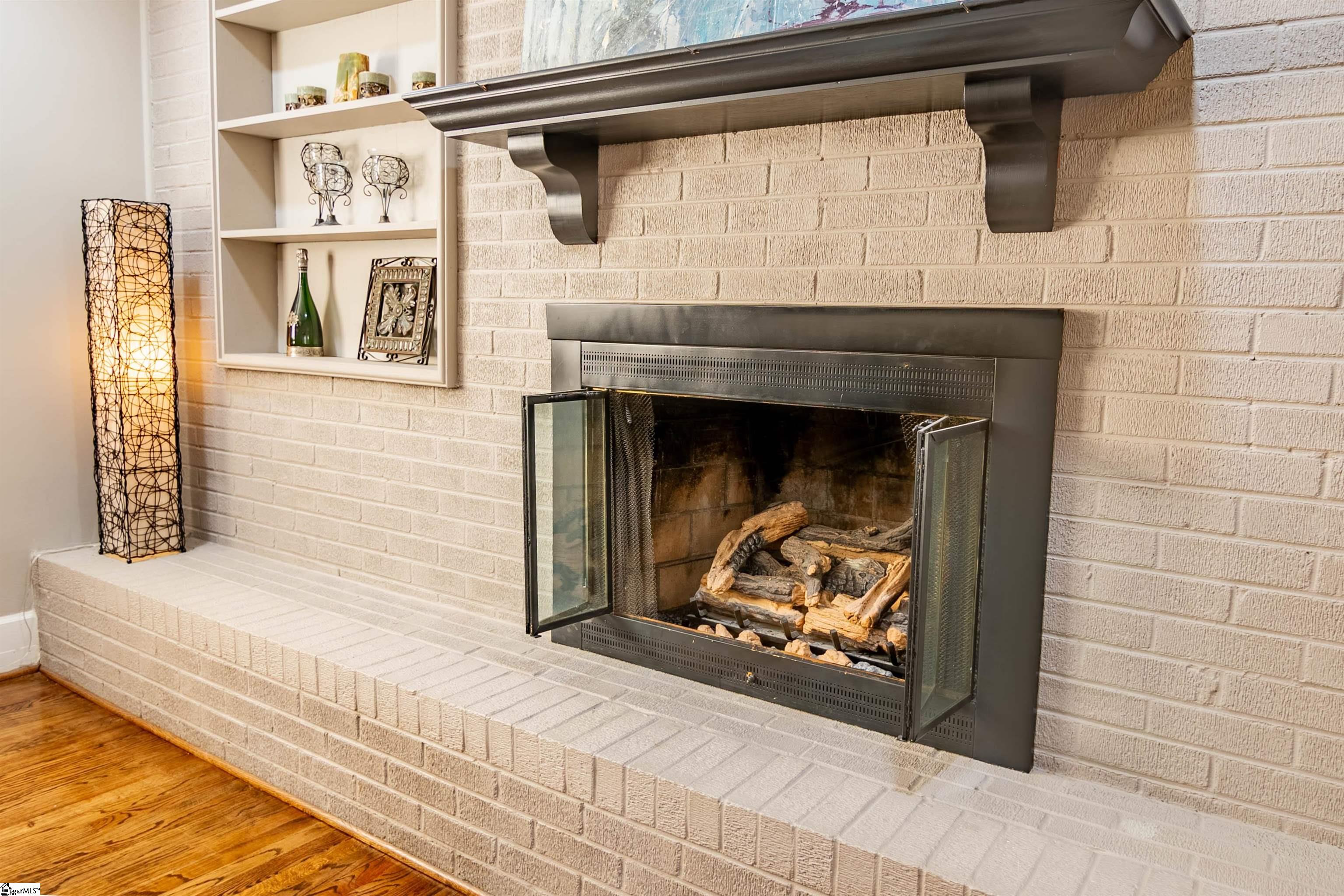 414 Mapleton Drive Greenville, SC 29607 - Photo 7 of 32