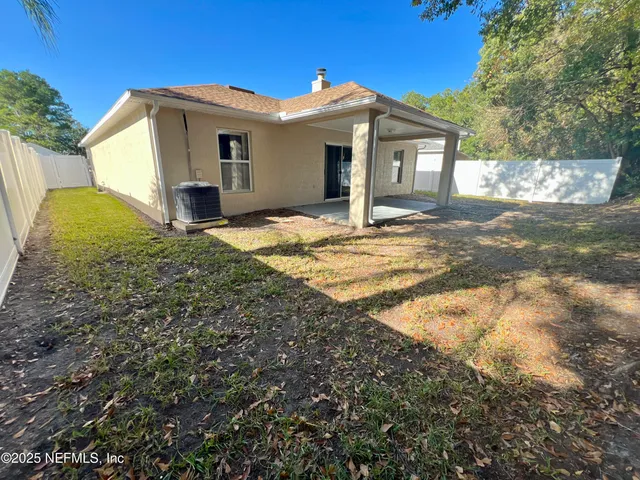 $1,900 | 2669 Lantana Lakes Drive East, Jacksonville, FL 32246