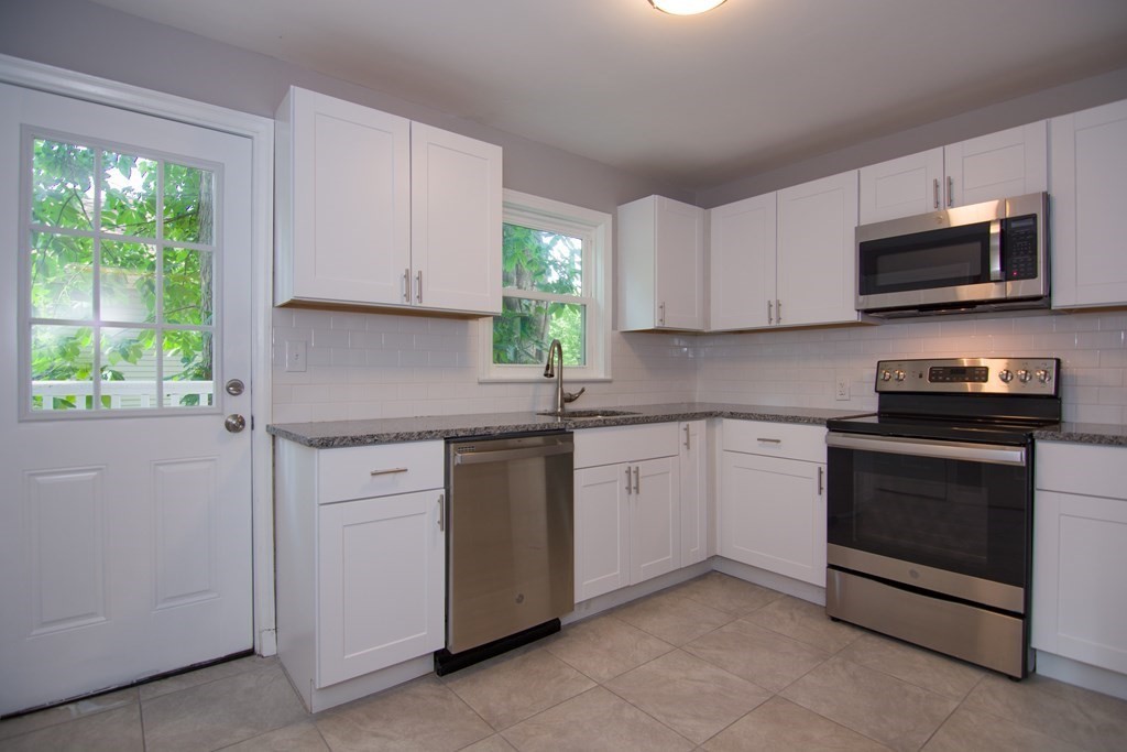 24 County Way Beverly, MA 01915 - Photo 12 of 24 Gallery Image 12