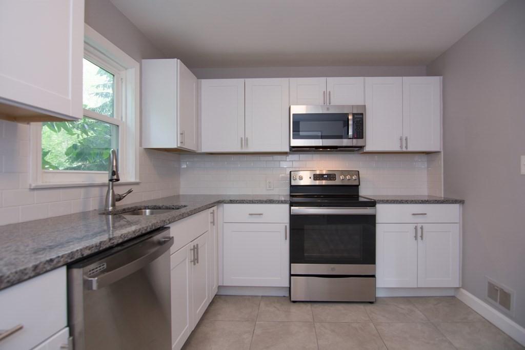 24 County Way Beverly, MA 01915 - Photo 13 of 24 Gallery Image 13