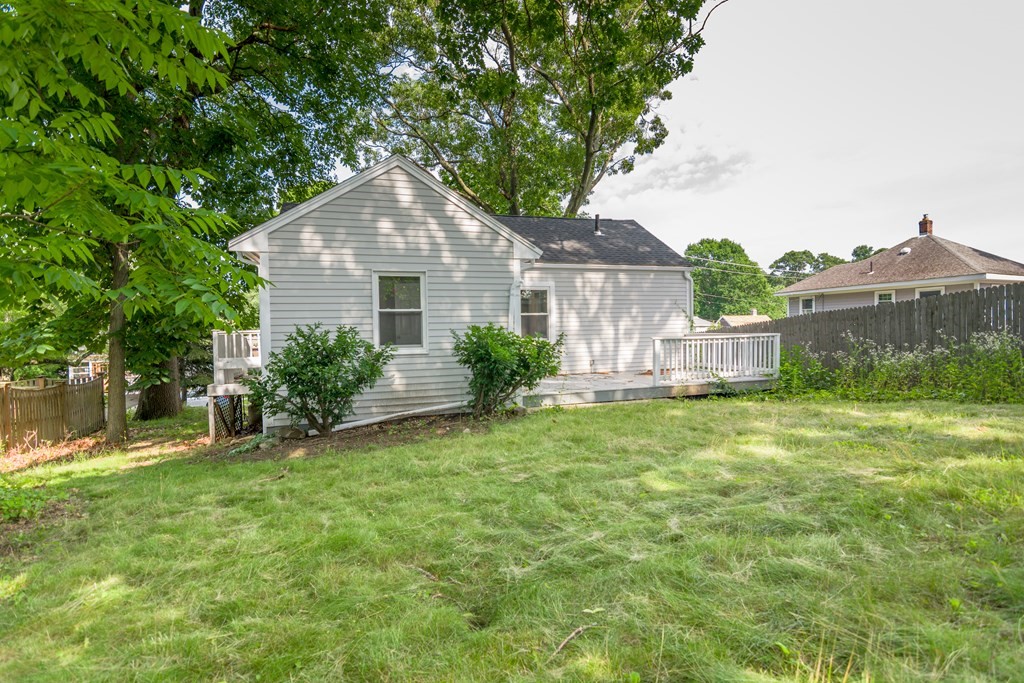 24 County Way Beverly, MA 01915 - Photo 3 of 24 Gallery Image 3