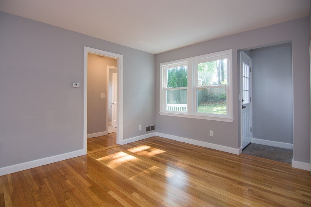 24 County Way Beverly, MA 01915 - Photo 10 of 24 Gallery Image 10