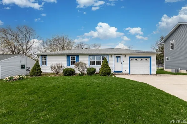 $290,000 | 30 Errington Terrace, Orchard Park, NY 14127
