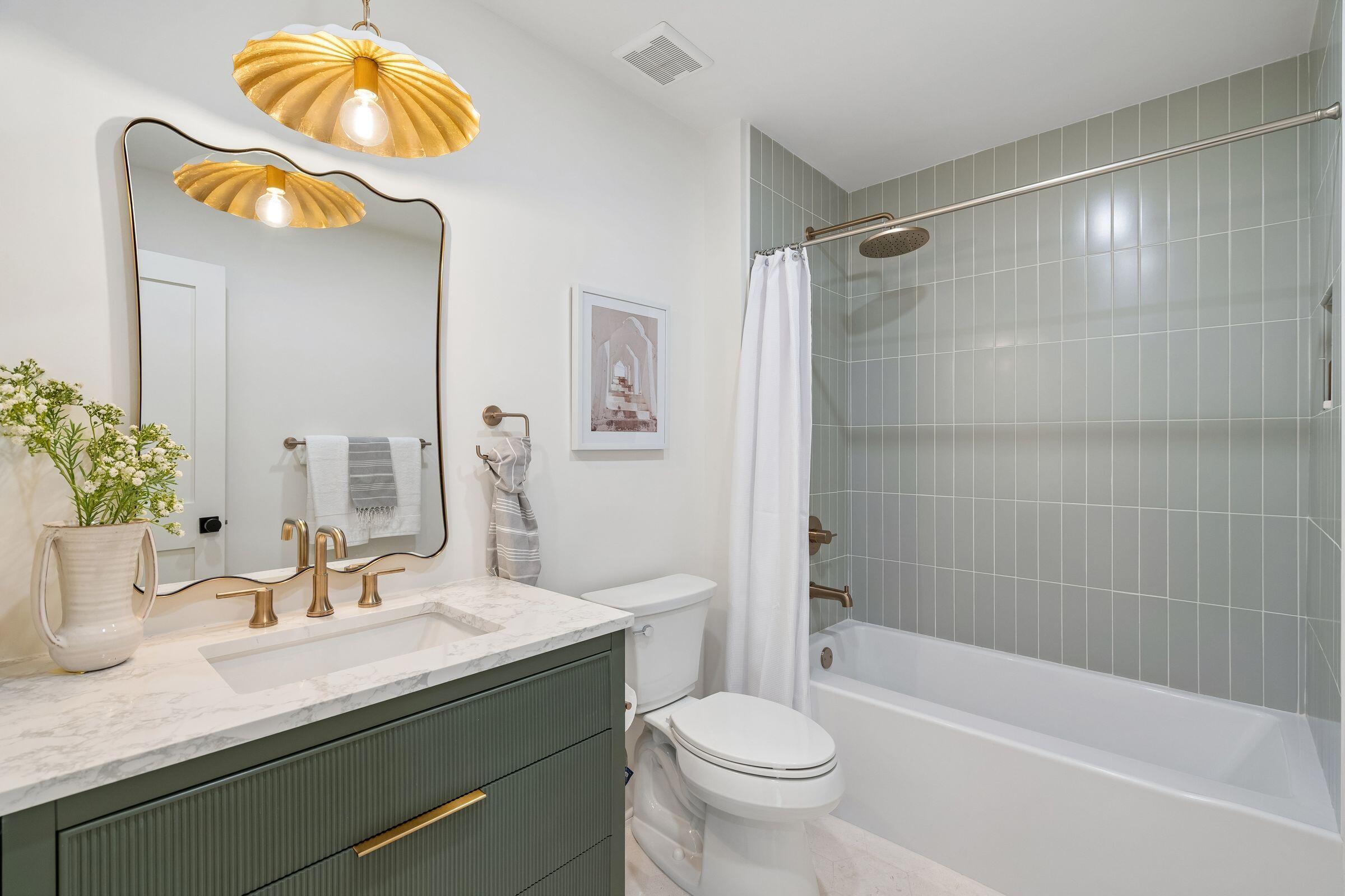 2 Gadsden Street, Unit B Charleston, SC 29401 - Photo 45 of 60