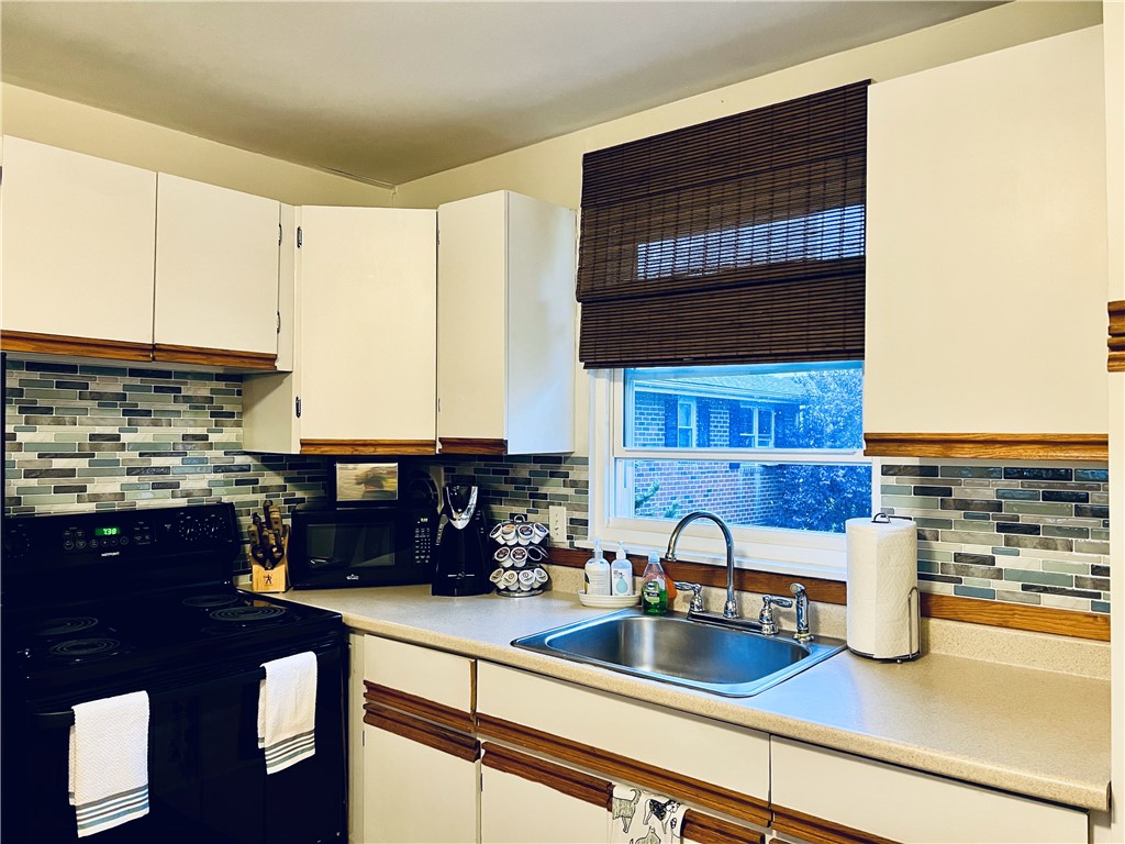 70 Carroll Avenue, Unit 708 Newport, RI 02840 - Photo 4 of 11