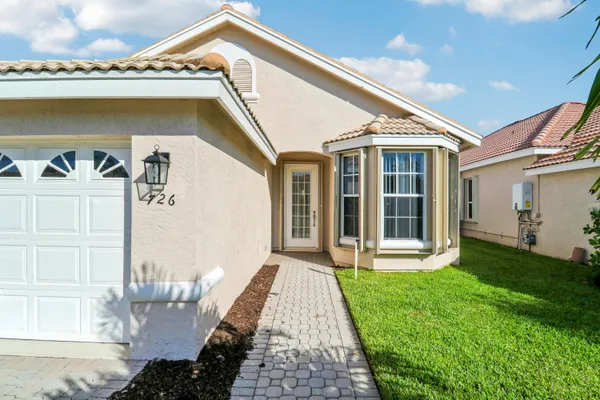 $2,850 | 726 Southwest Aruba Bay, Port St. Lucie, FL 34986