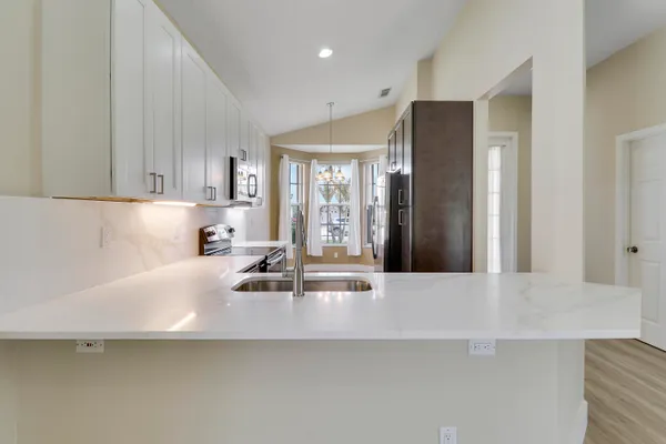 $2,850 | 726 Southwest Aruba Bay, Port St. Lucie, FL 34986