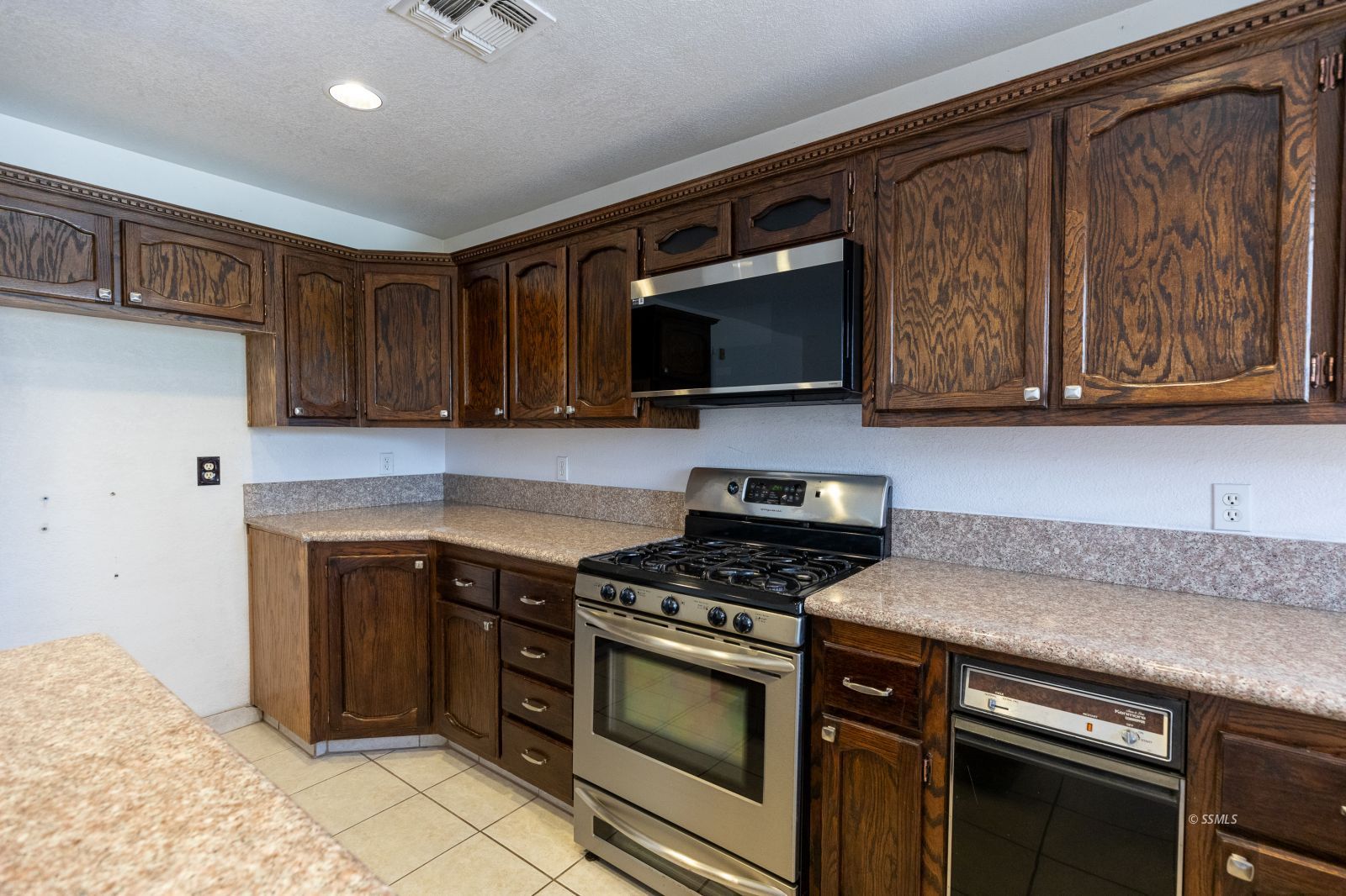 630 Sydnor Avenue Ridgecrest, CA 93555 - Photo 12 of 28 Gallery Image 12