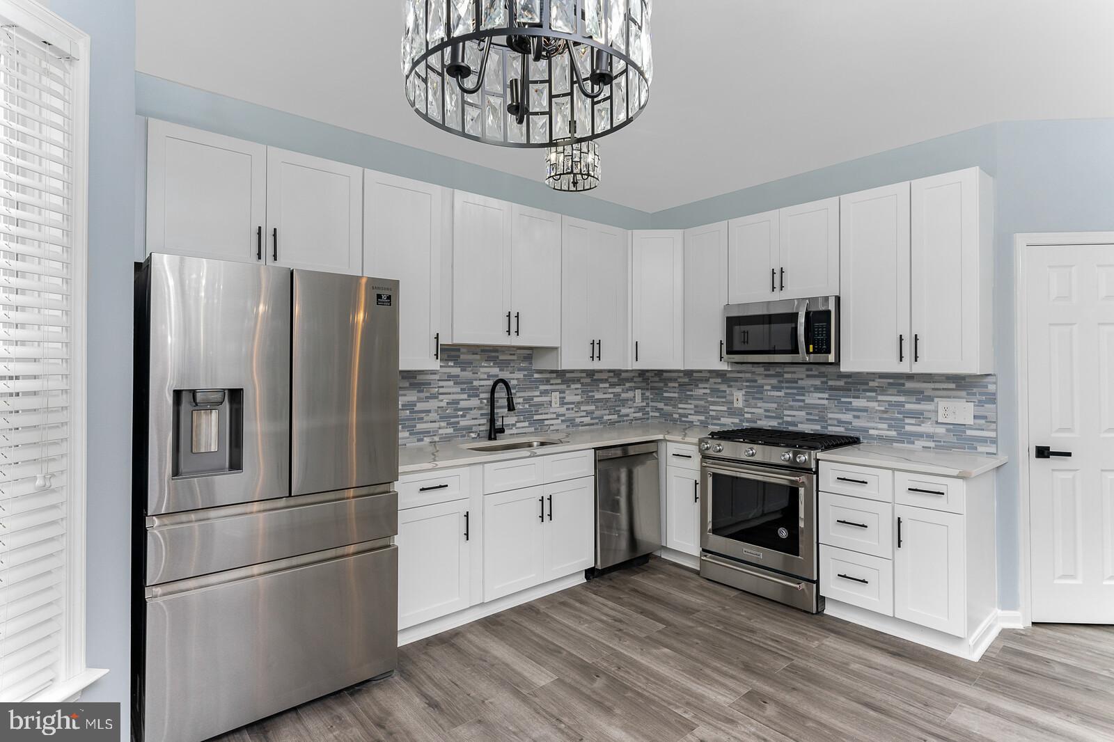 47550 Rippling Drive Sterling, VA 20165 - Photo 8 of 41 Gallery Image 8