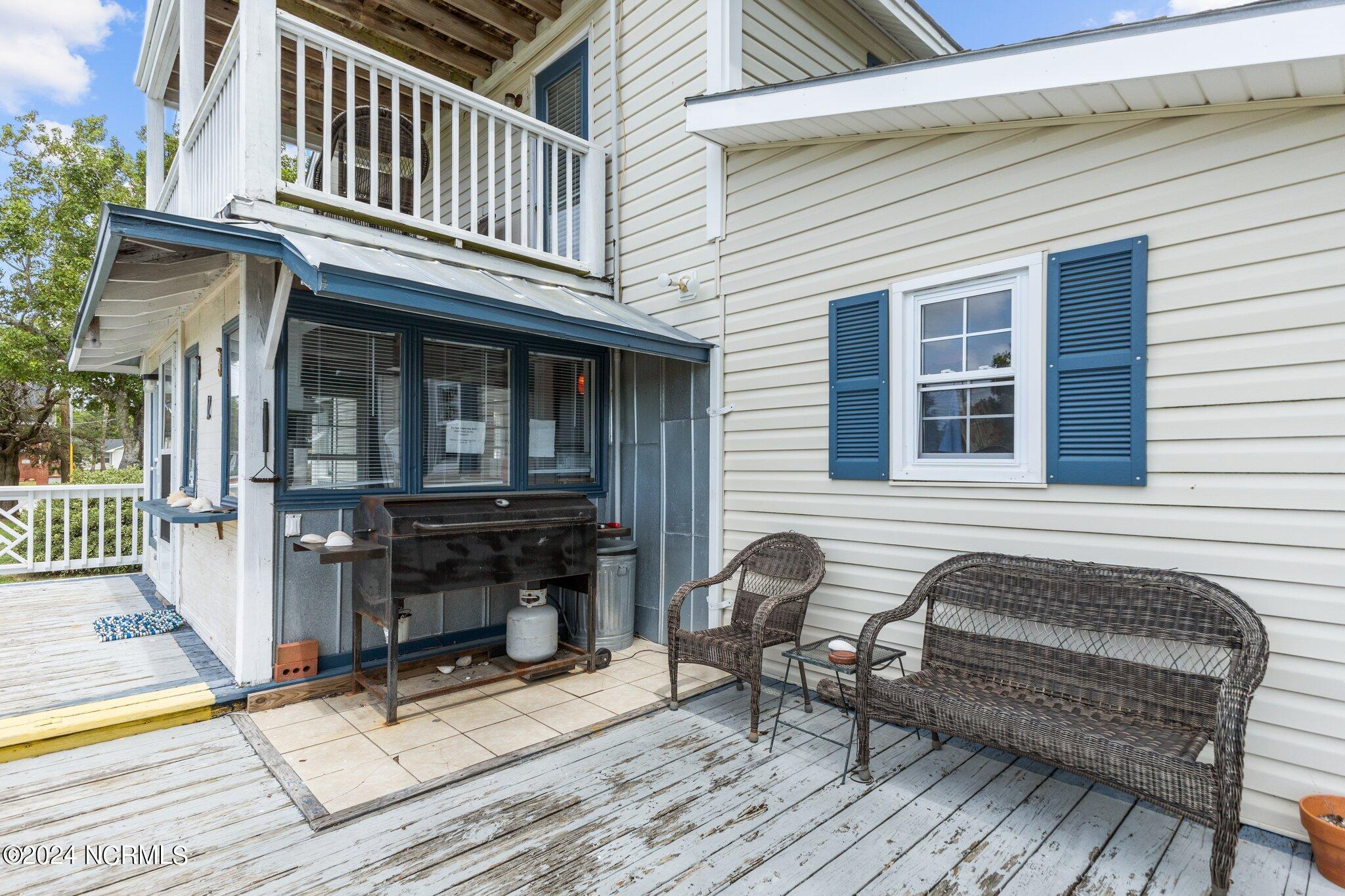109 Corbett Davis Road Davis, NC 28524 - Photo 8 of 51 1S3A5944