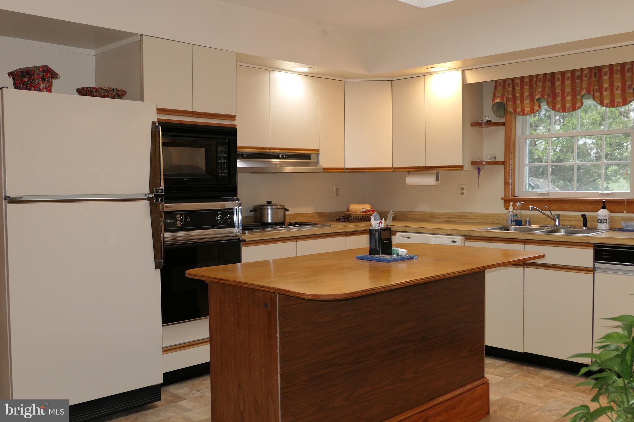 15423 Dover Road Upperco, MD 21155 - Photo 20 of 50 Kitchen w/Island & Vinyl Floor