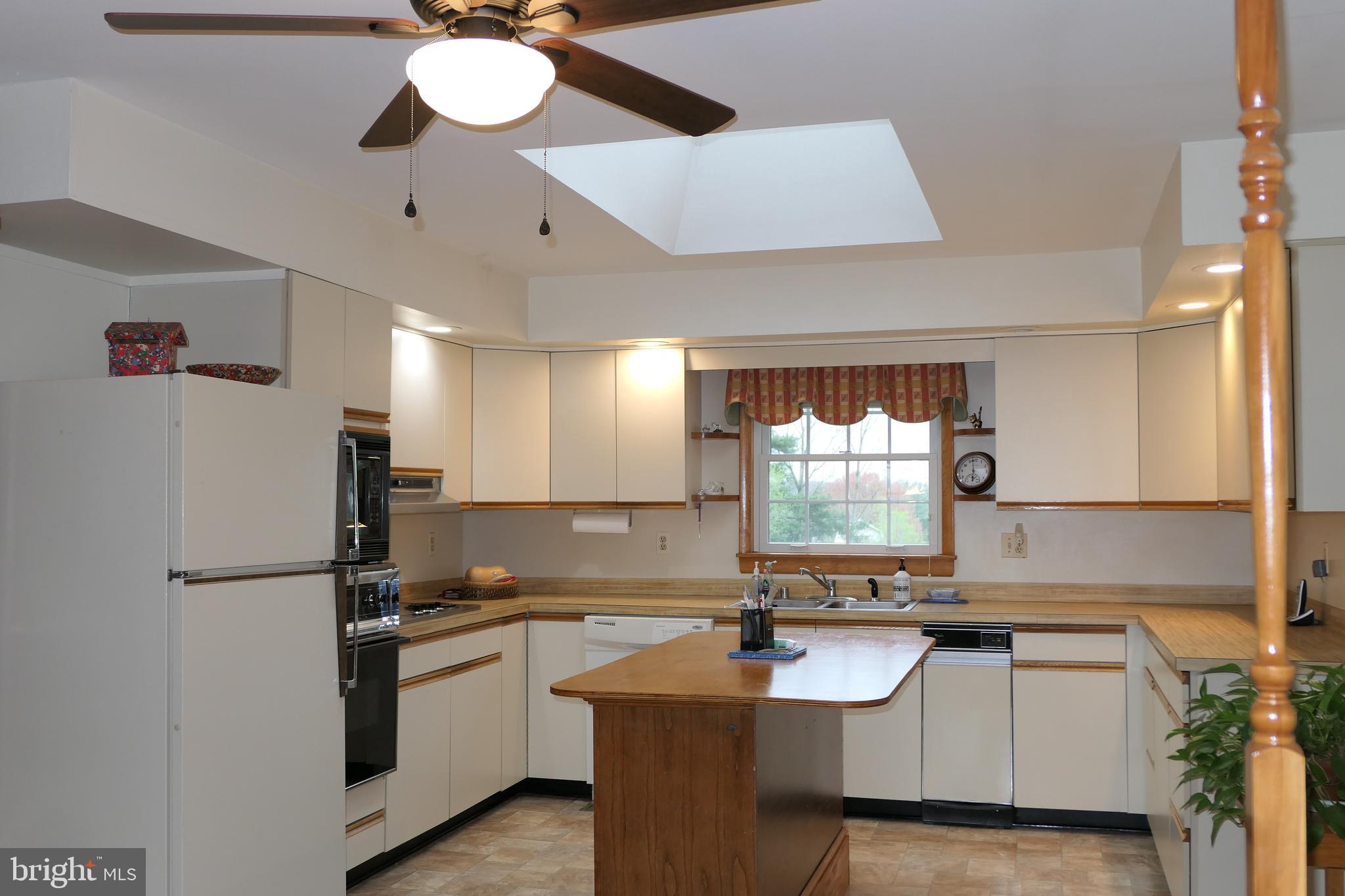15423 Dover Road Upperco, MD 21155 - Photo 8 of 50 Main Level Kitchen w/Ceiling Fan w/Light